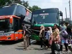 Pemudik Meninggal di Terminal Kampung Rambutan setelah Sempat Terjatuh ke Got